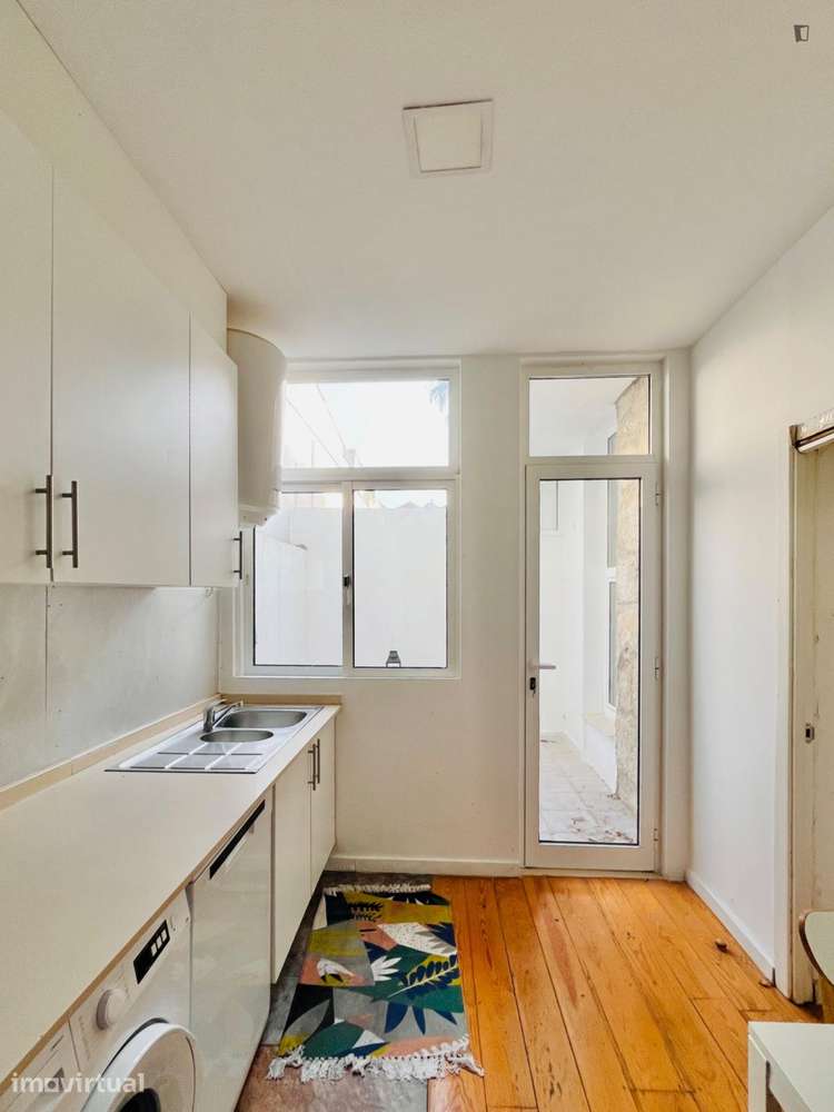 Apartamento com 1 quartos - localizado em Cedofeita Porto - Grande imagem: 2/29