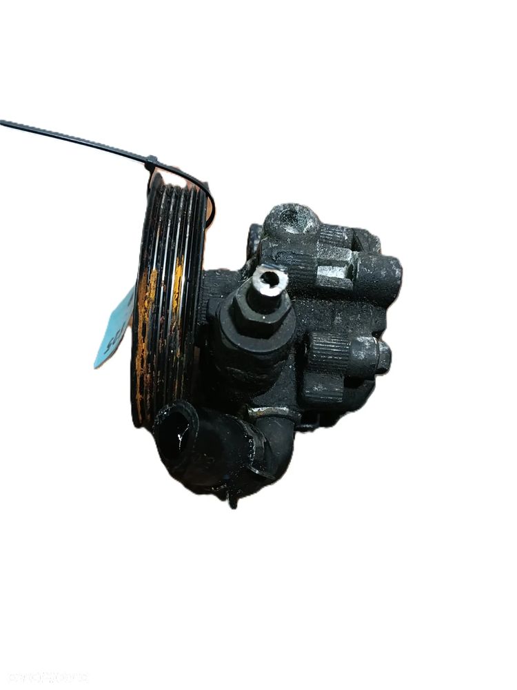 TOYOTA AVENSIS T25 03-09 2,0 D4D pompa wspomagania  * - 3