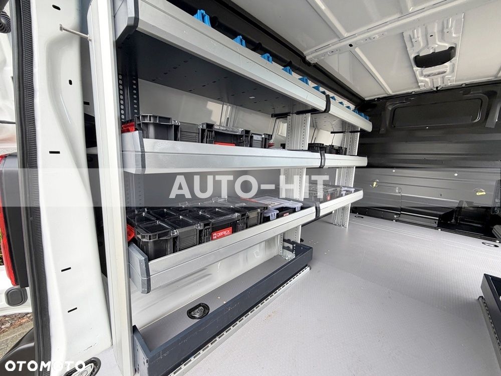 Opel Vivaro - 19