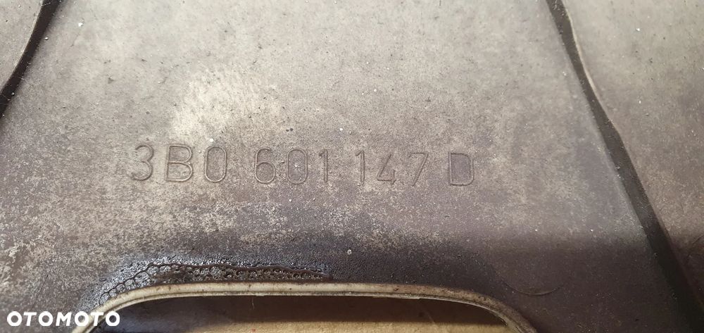 Dekielek kołpak kapsel 15" VW Passat B5 3B0601147D - 5
