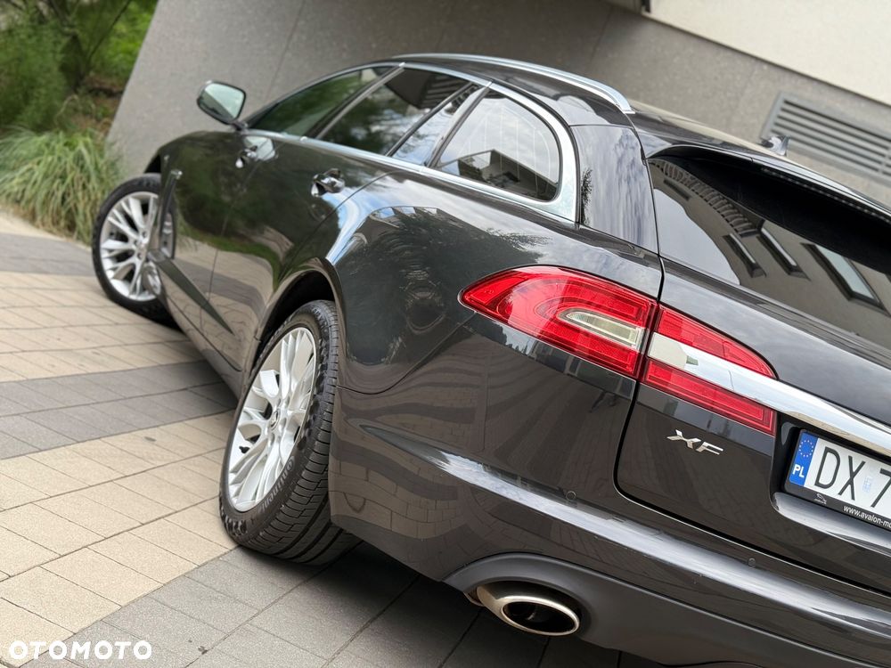 Jaguar XF - 30