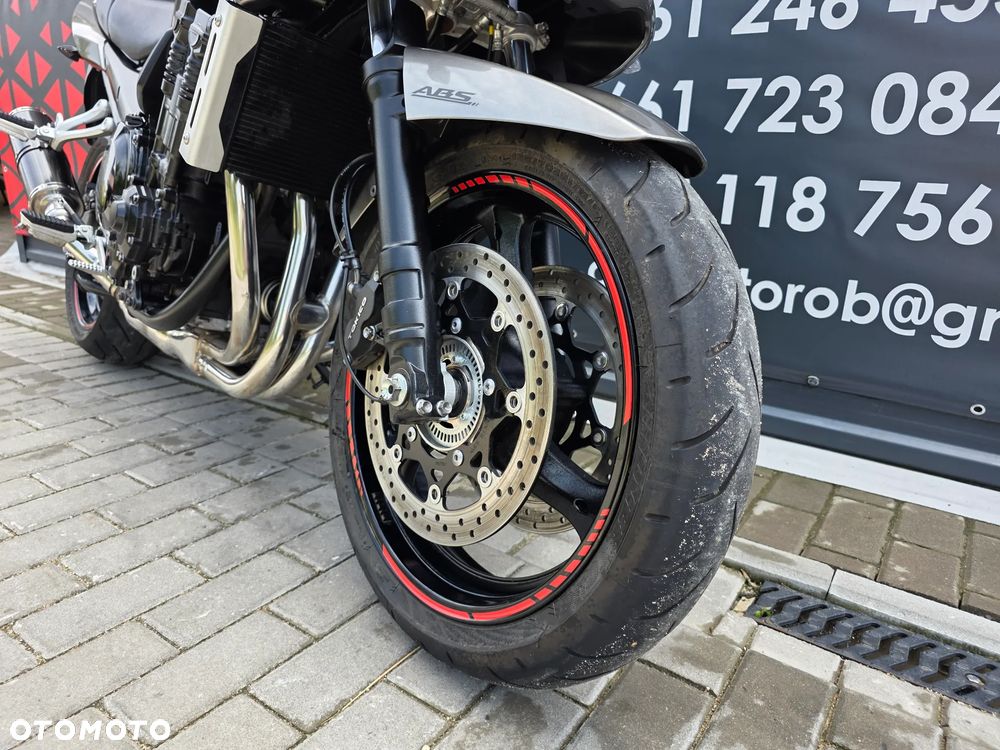 Suzuki Bandit - 24