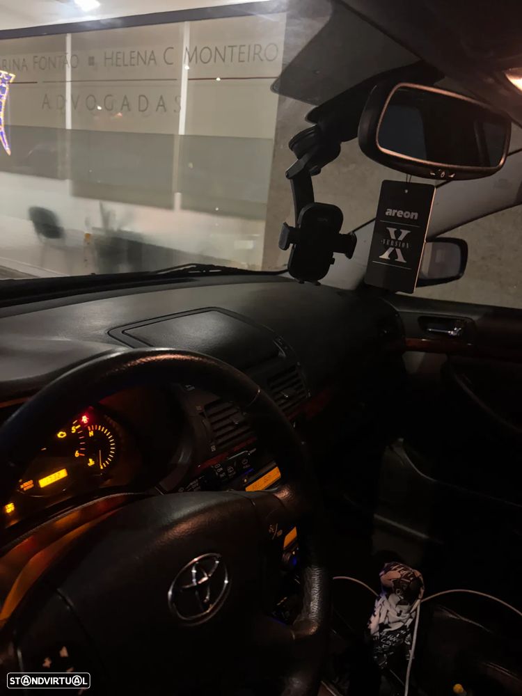 Toyota Avensis LB 2.0 D-4D - 4