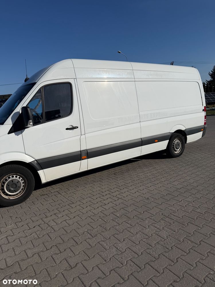 Mercedes-Benz Sprinter - 2