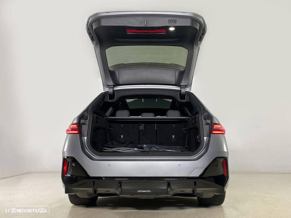 BMW i5 M60 xDrive Pack Desportivo M Pro - 8