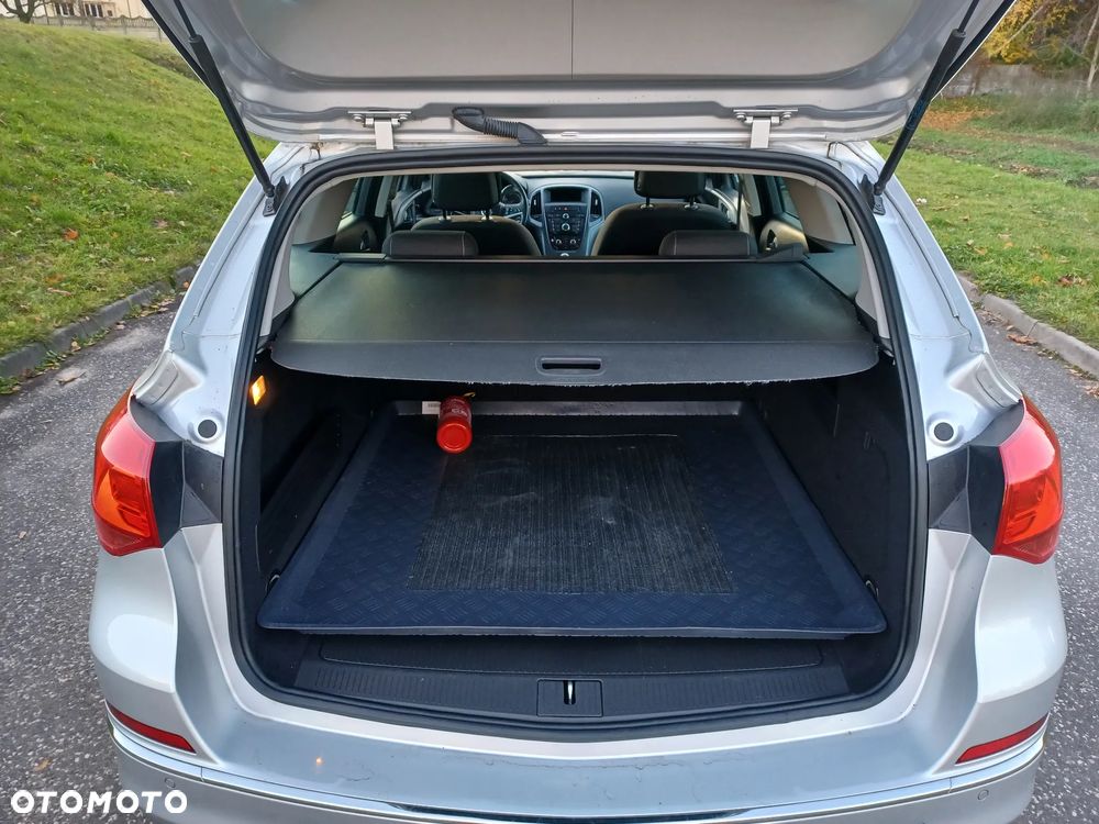 Opel Astra IV 1.6 CDTI Cosmo - 14