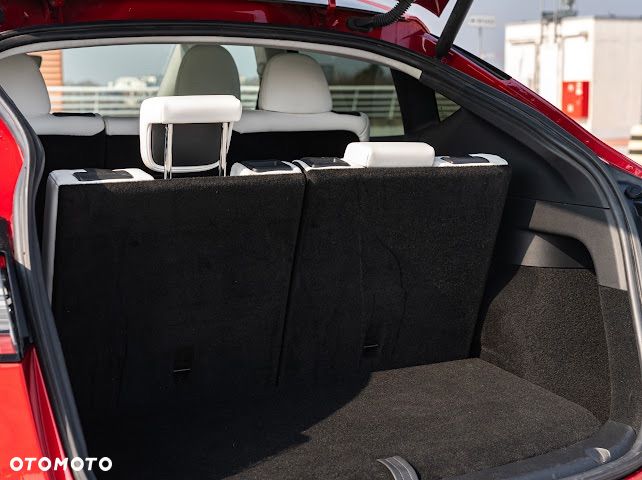 Tesla Y Model Long Range Dual Motor AWD - 36