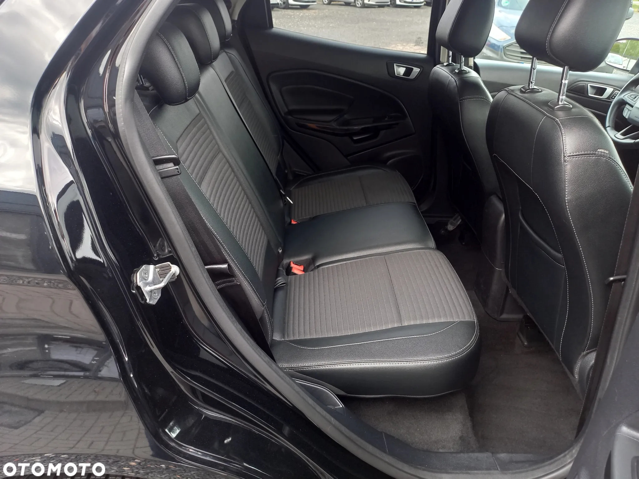 Ford EcoSport 1.0 EcoBoost TITANIUM - 17