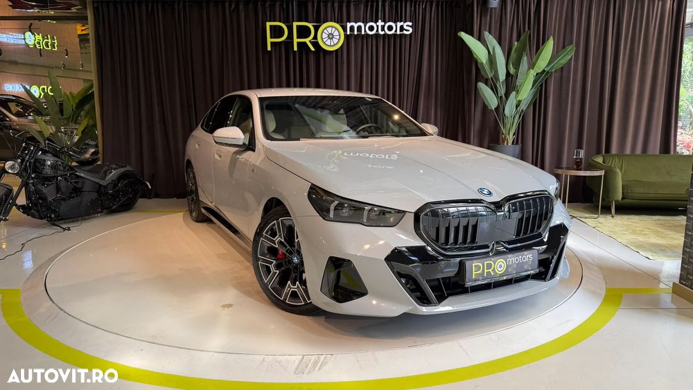BMW Seria 5 530e Aut. - 1