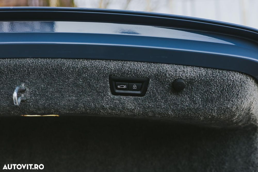 Rolls-Royce Spectre - 40