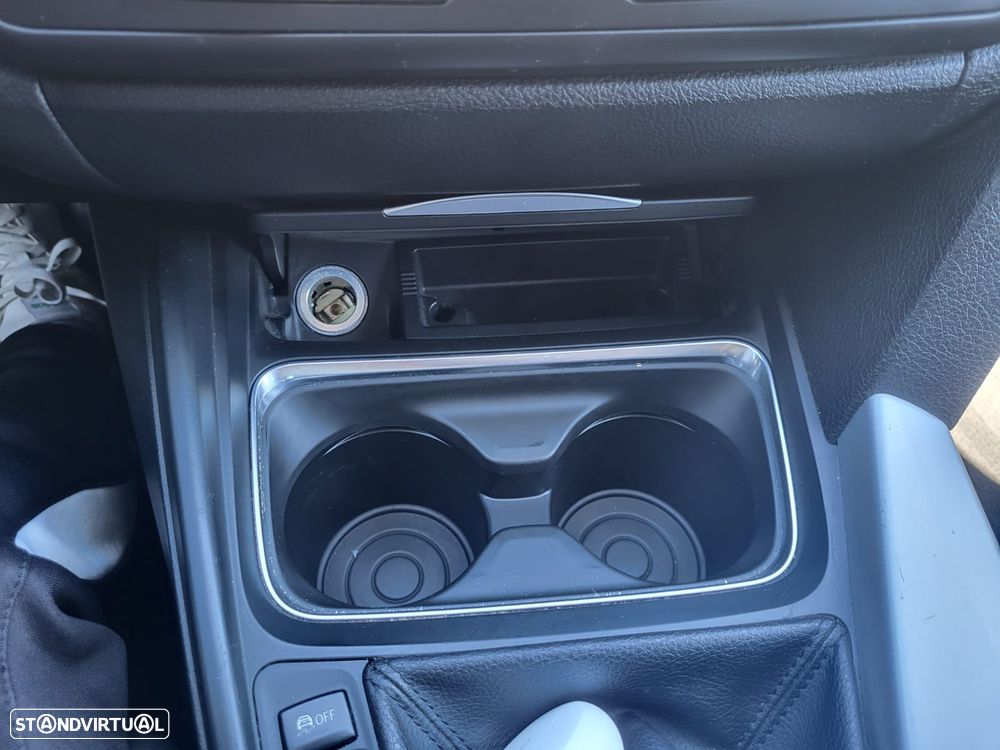 BMW 320 d Modern Line - 14