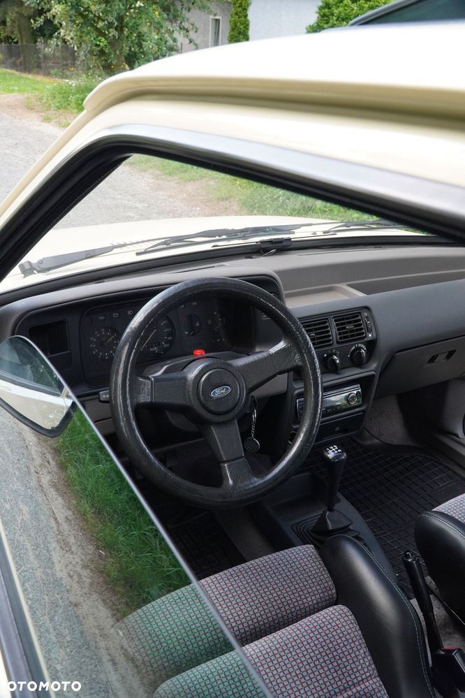 Ford Inny - 7