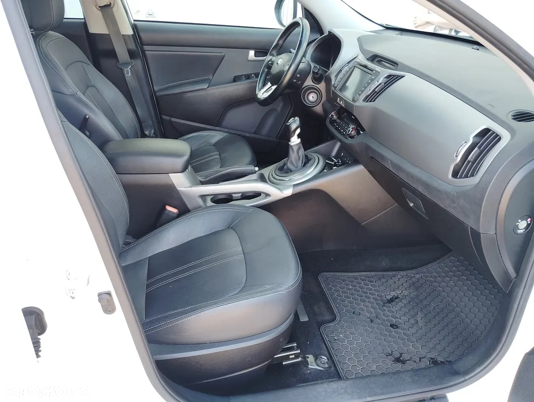 Kia Sportage - 14