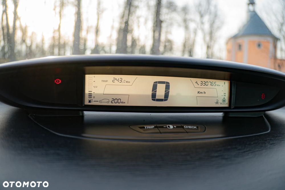 Citroën C4 1.6 16V Impress - 12