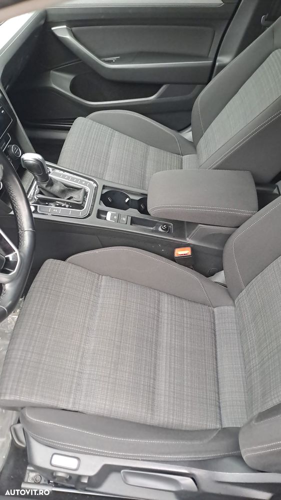 Volkswagen Passat - 19