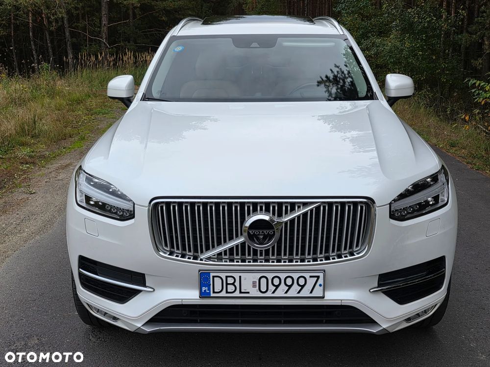 Volvo XC 90 - 9