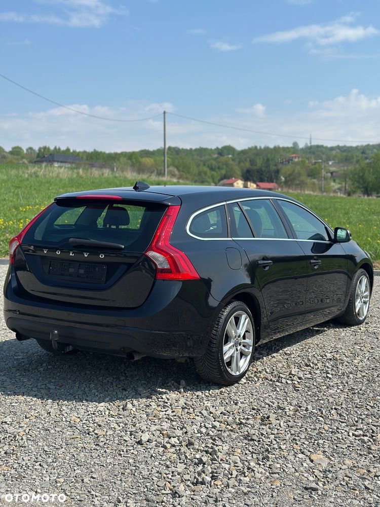 Volvo V60 T3 Summum - 8