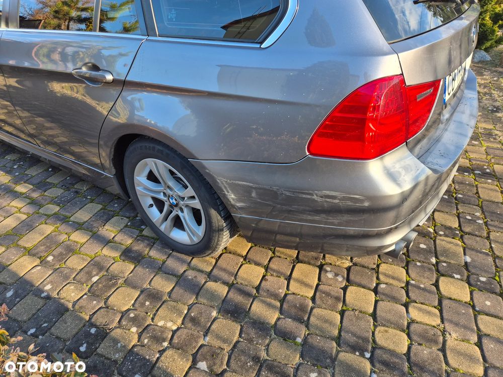 BMW Seria 3 325i - 7