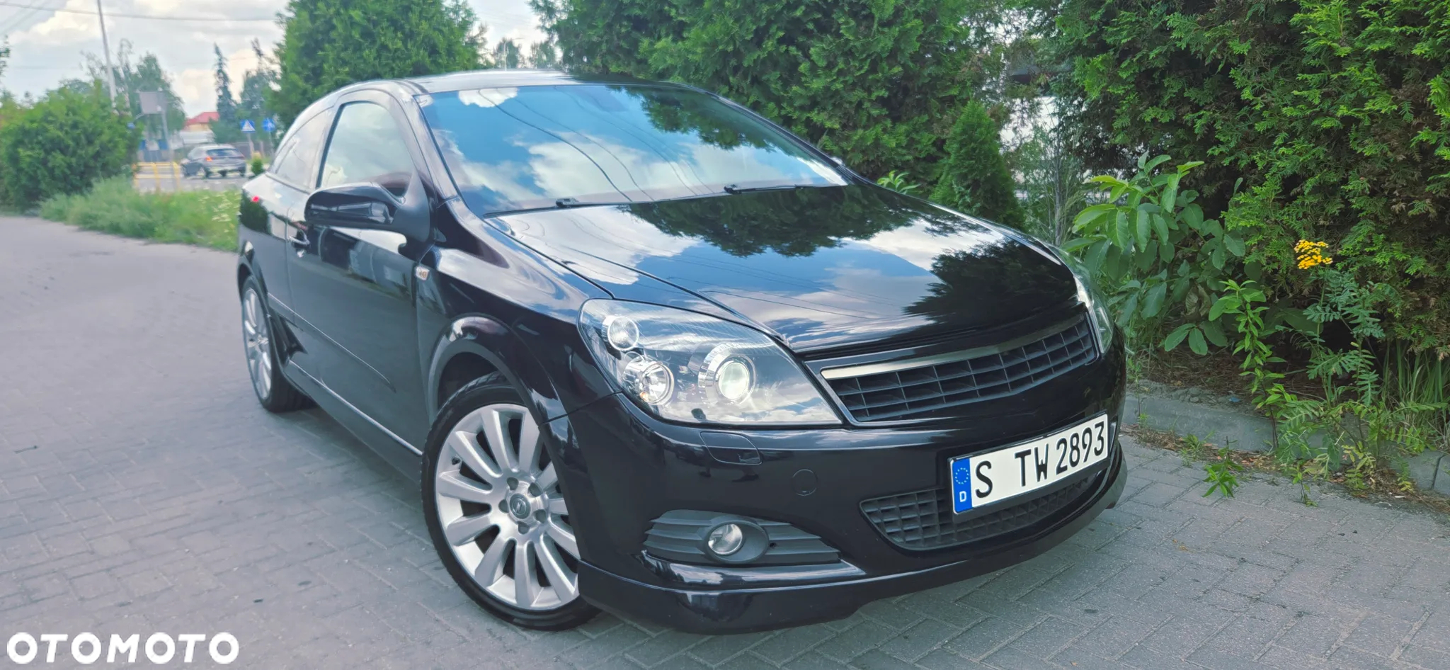 Opel Astra GTC 1.8 Cosmo - 24