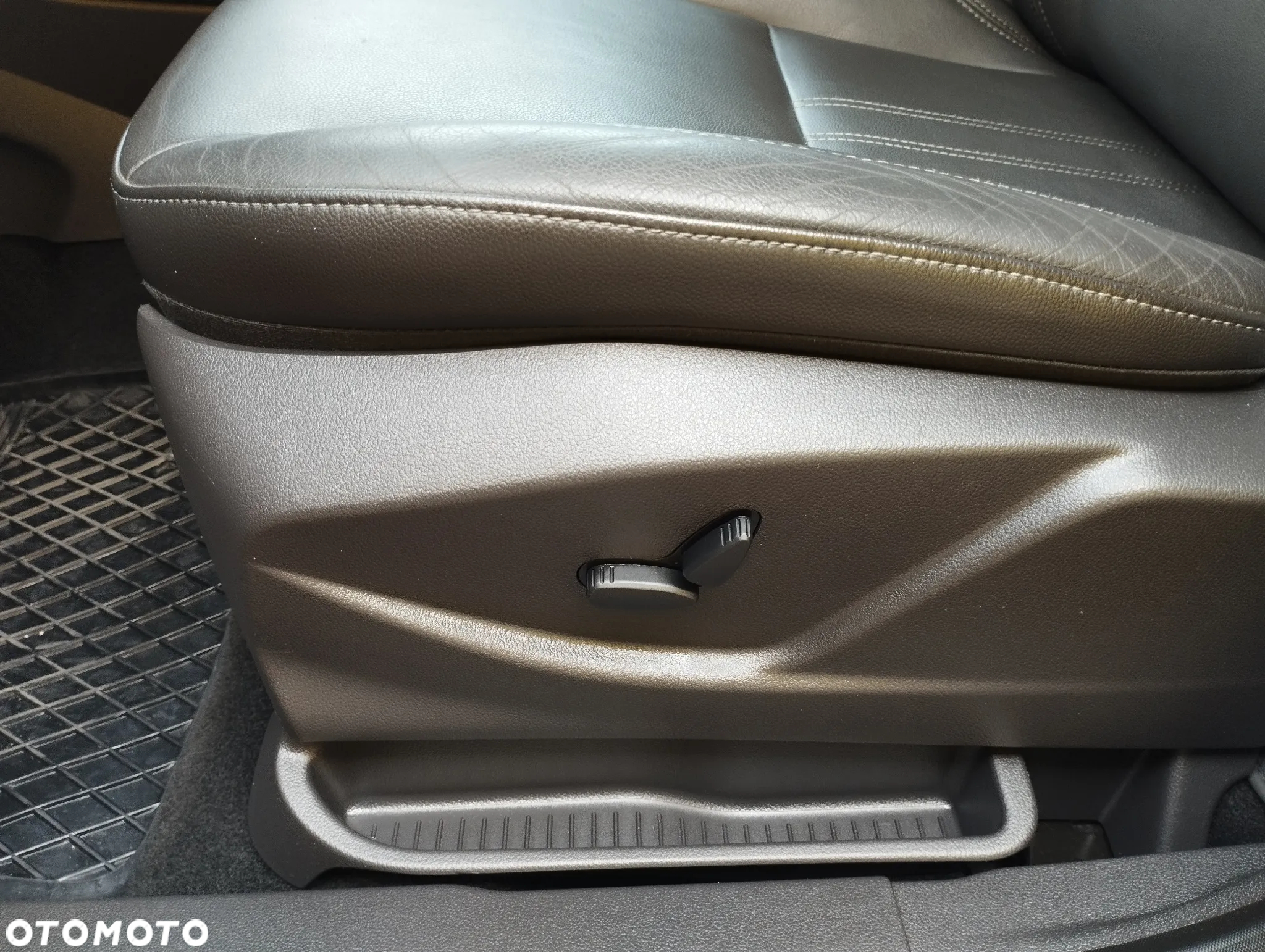Ford Grand C-MAX 1.5 EcoBoost Start-Stopp-System Titanium - 21