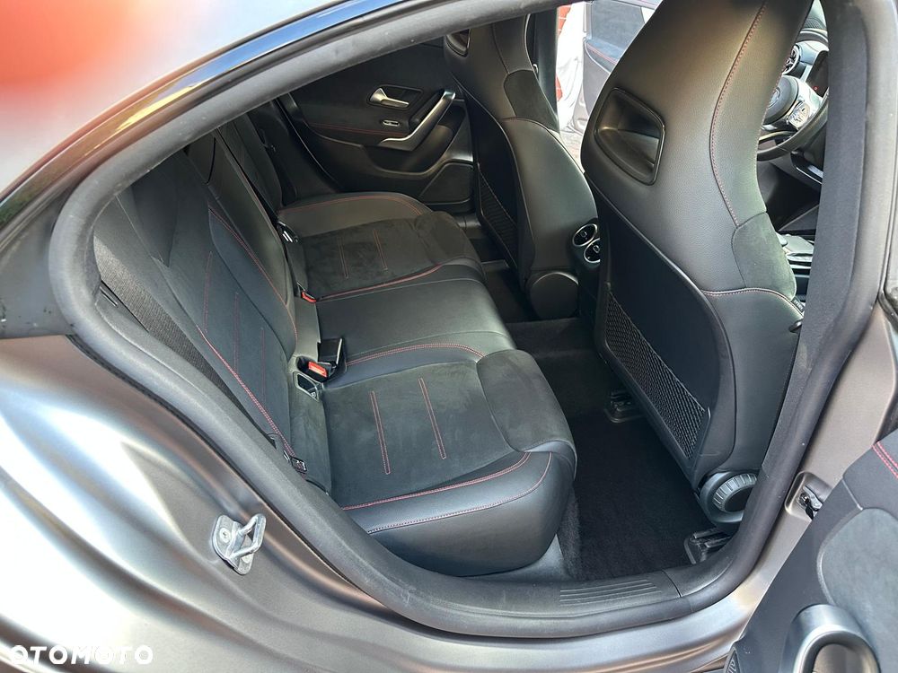 Mercedes-Benz CLA - 9