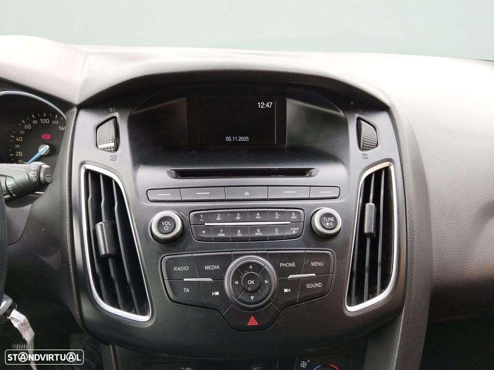 Ford Focus SW 1.0 EcoBoost Business - 12