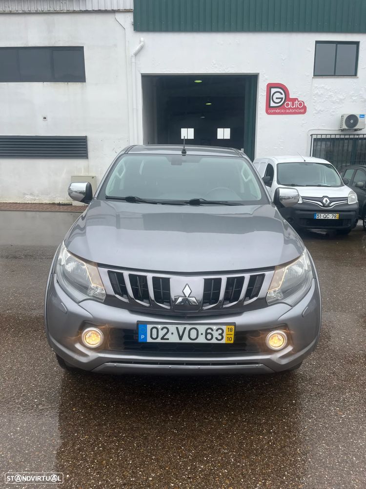 Mitsubishi L200 2.4 DI-D CD Instyle Strakar 4WD - 9