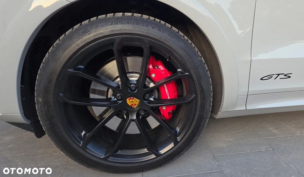 Porsche Cayenne - 22