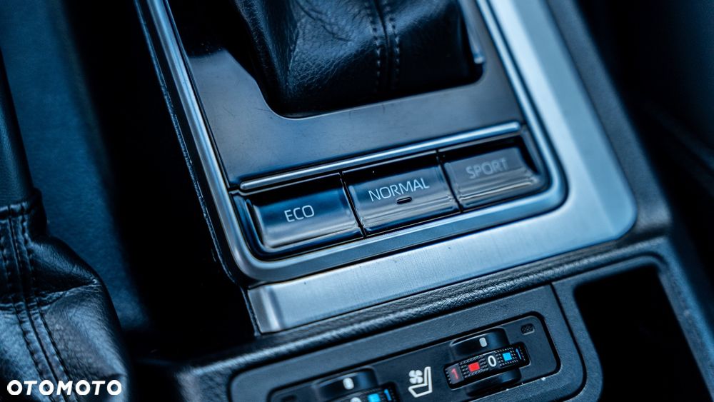 Toyota Land Cruiser LC 2.8 D-4D Invincible - 19