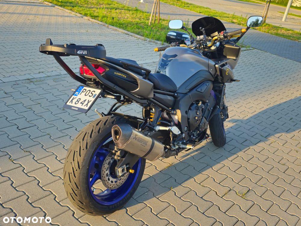 Yamaha FZ8 - 10
