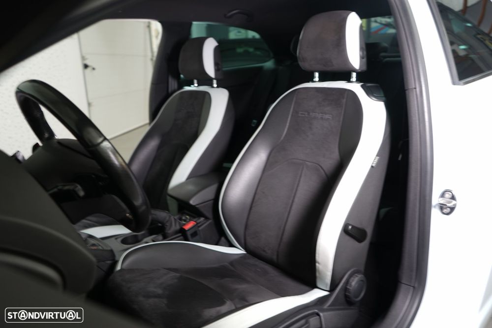 SEAT Leon 2.0 TSI Cupra DSG S/S - 36
