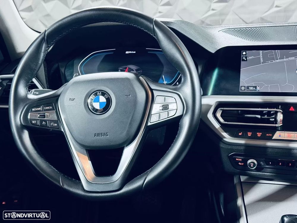 BMW 330 e Touring Aut. Sport Line - 29