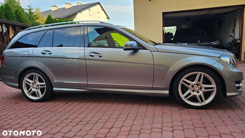 Mercedes-Benz Klasa C 350 T CDI DPF (BlueEFFICIENCY) 7G-TRONIC Avantgarde - 19