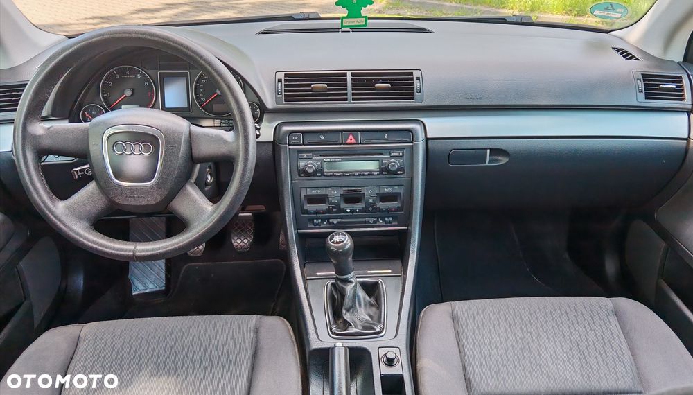 Audi A4 Limousine - 7