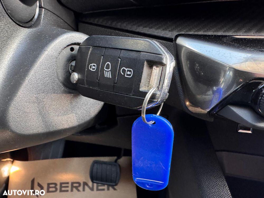 Peugeot 5008 1.2 Puretech Allure Aut. - 6