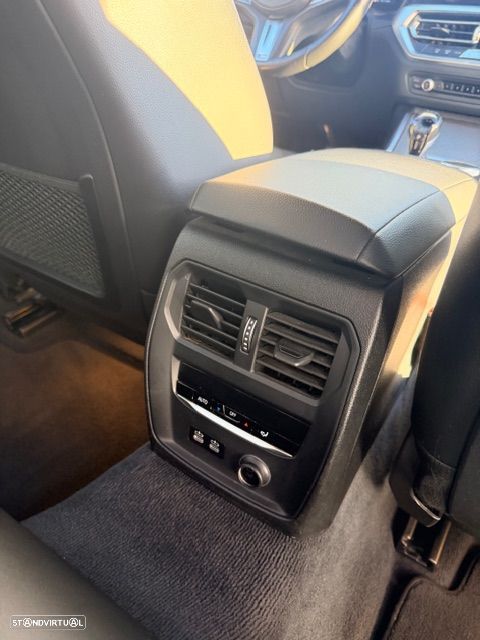 BMW 330 e Pack M Auto - 11