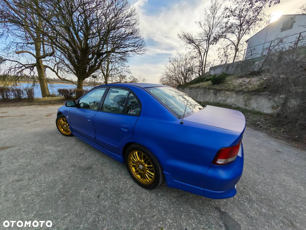 Mitsubishi Galant - 31