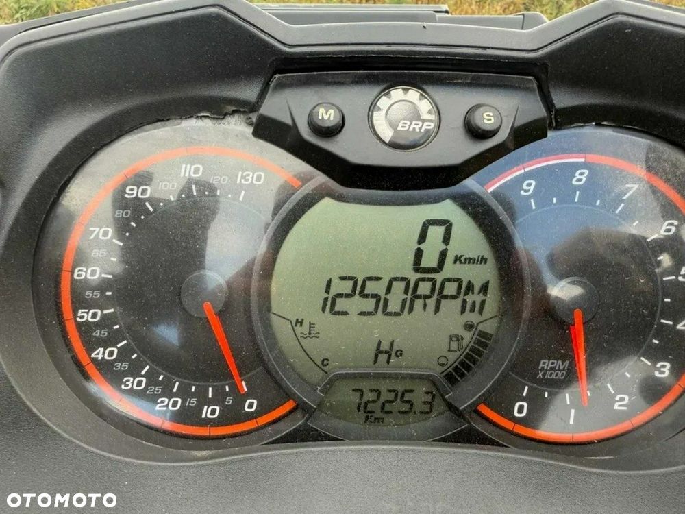 Can-Am Outlander Max - 7