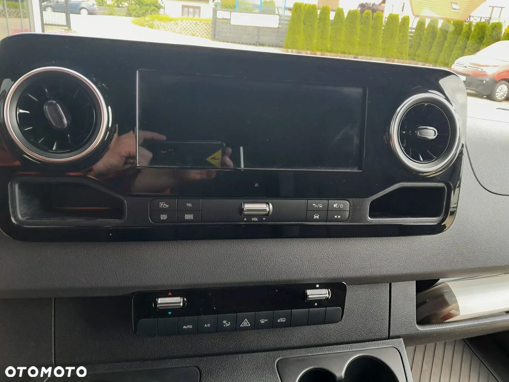 Mercedes-Benz SPRINTER - 12