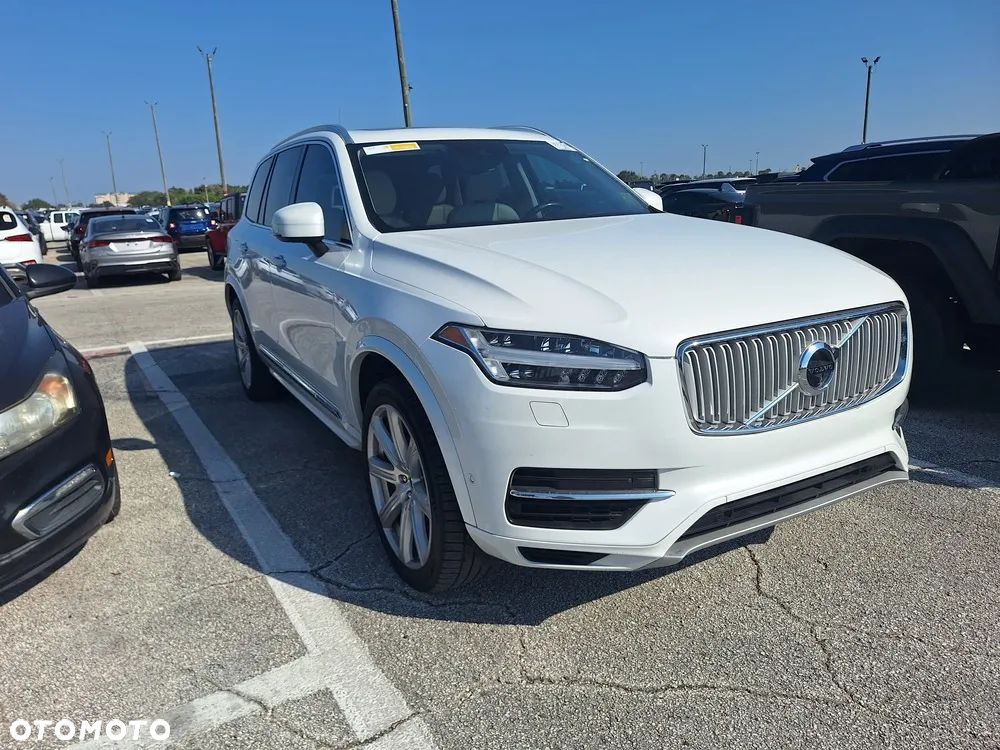 Volvo XC 90 - 33