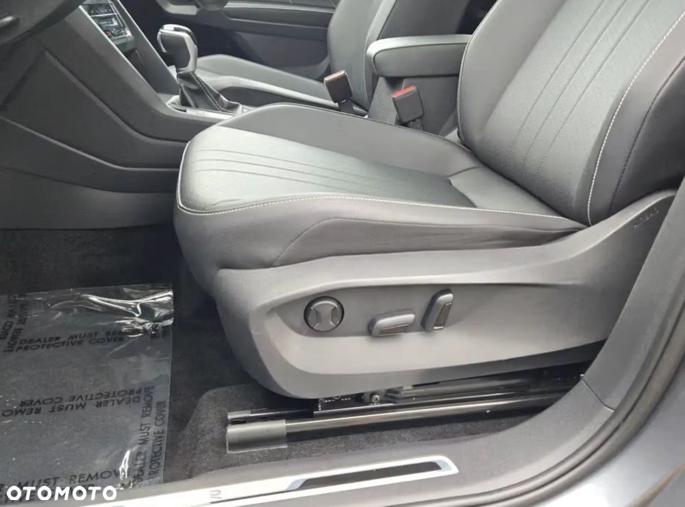 Volkswagen Tiguan - 14