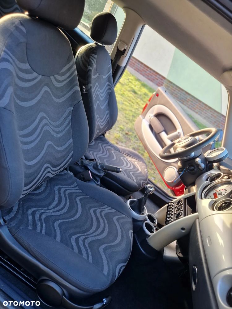 MINI ONE Sidewalk - 14