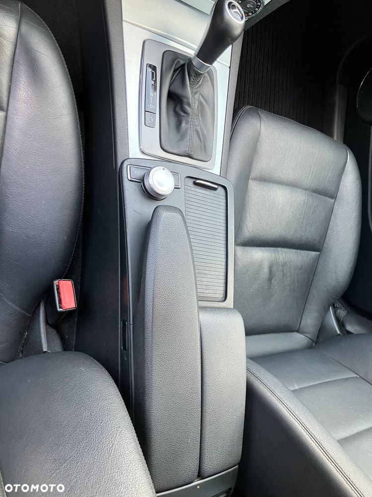 Mercedes-Benz Klasa C 350 7G-TRONIC Avantgarde - 17