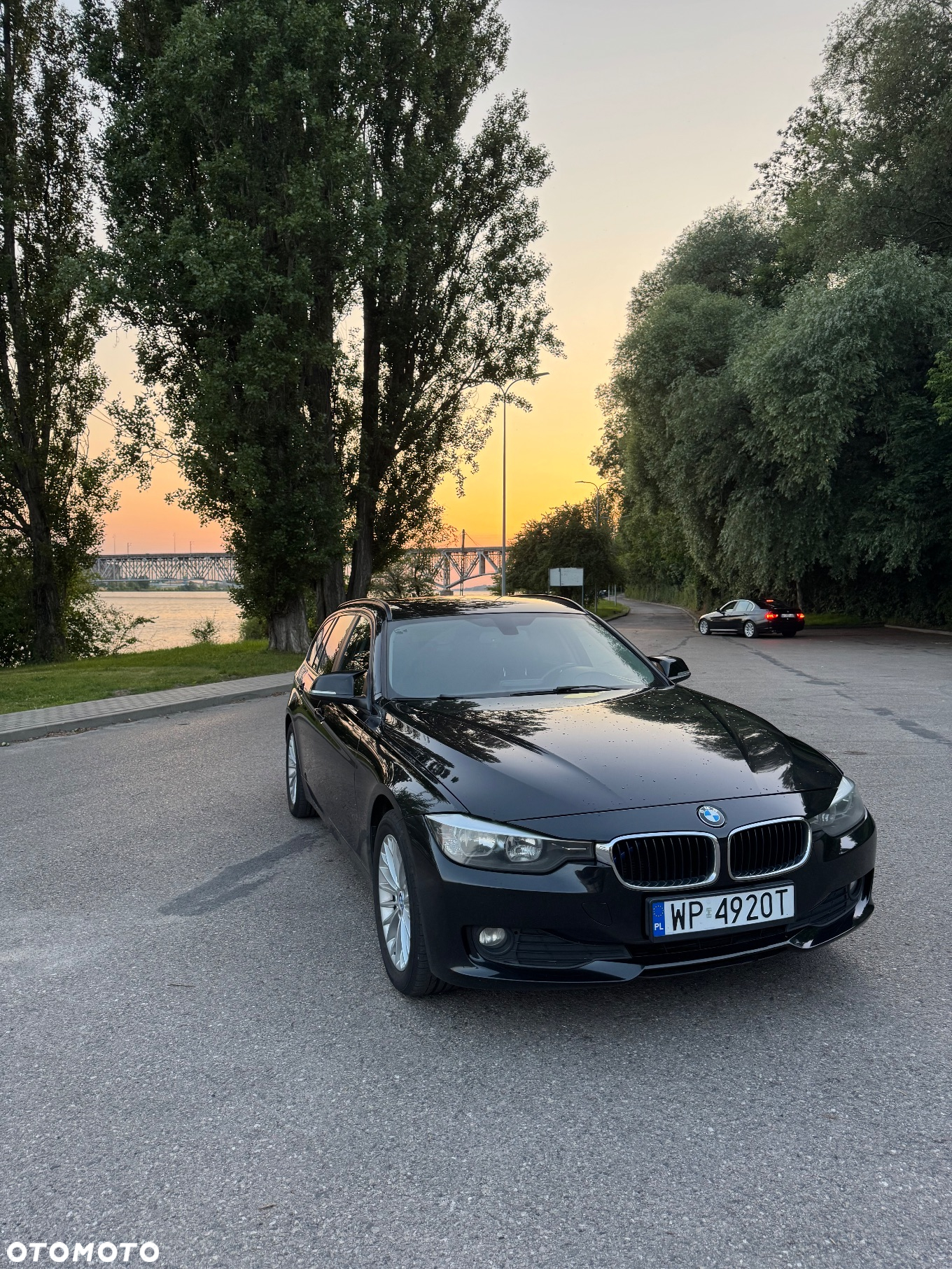 BMW Seria 3 318d Touring - 11