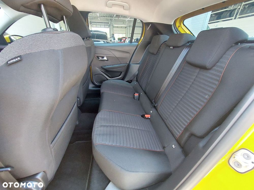 Peugeot 208 - 11