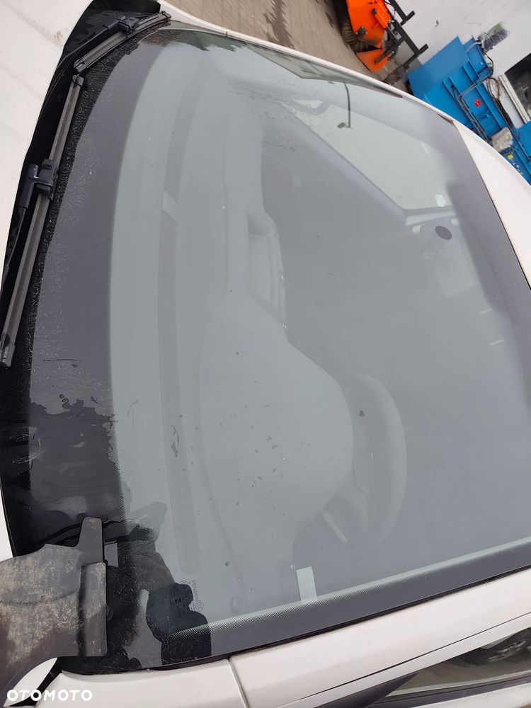 Skoda Octavia 2 II lift 2012 1,6 P 2006 r. 2,0 D na części podsufitka drzwi szyby lusterko zamek lampa itp - 10