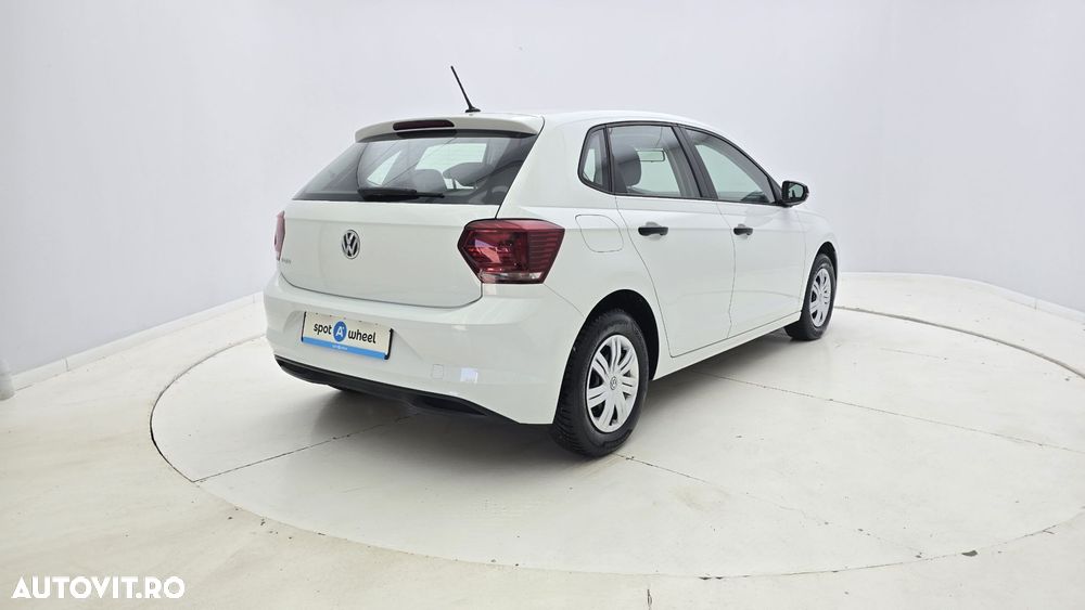 Volkswagen Polo - 8