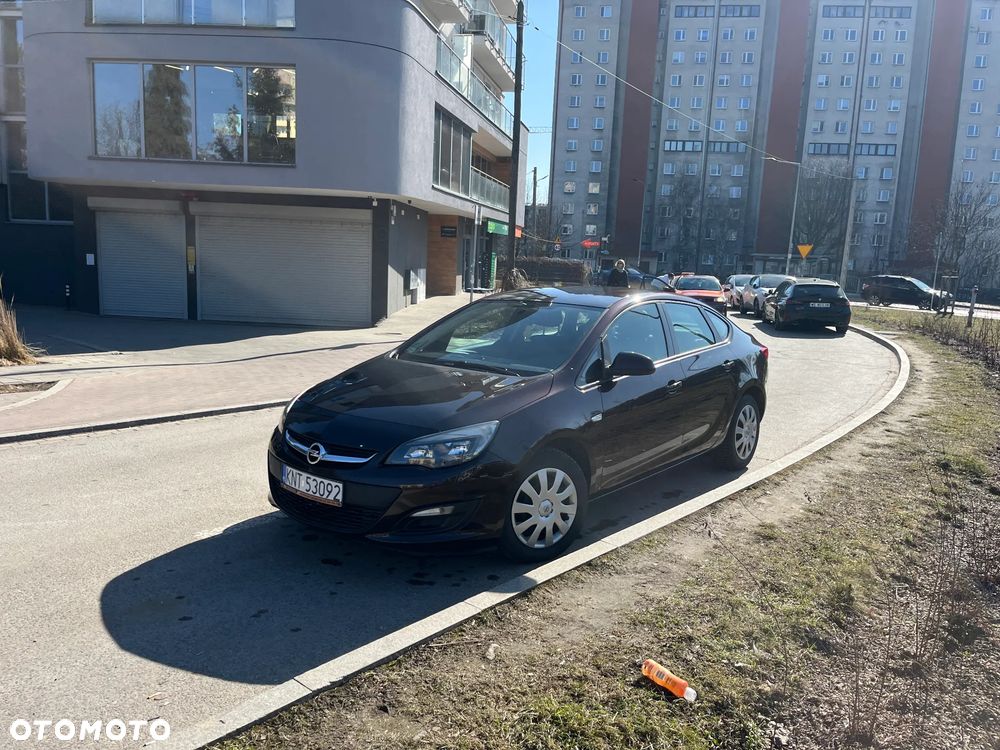 Opel Astra 2013 photo 3