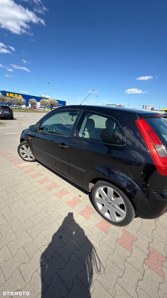 Ford Fiesta 1.4 Ghia - 4
