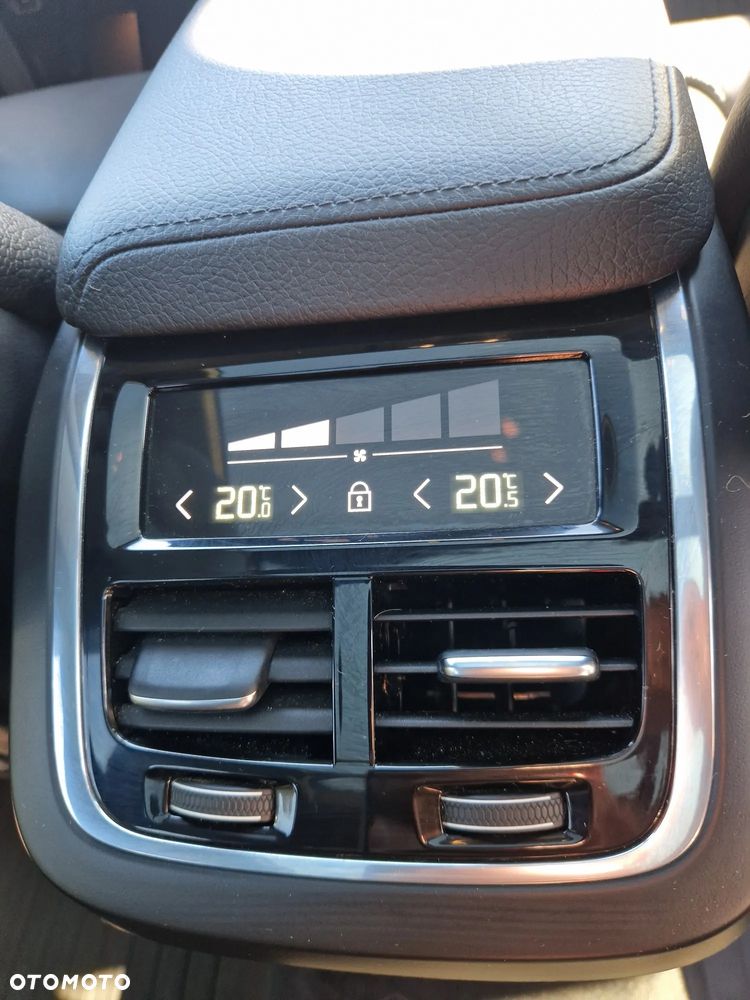 Volvo XC 60 D4 SCR Inscription - 28